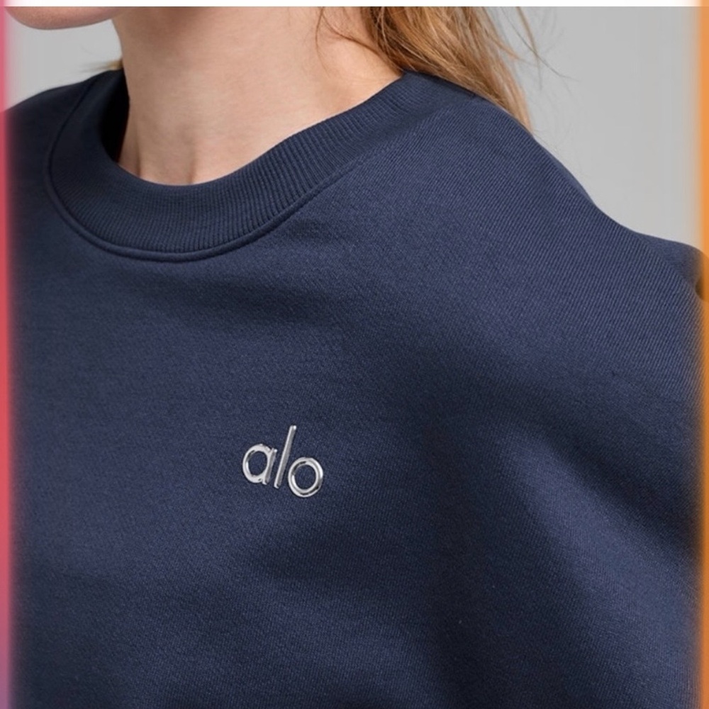Alo Yoga NWT Accolade Crew Neck Pullover Sweatshirt Navy Size M Oversized